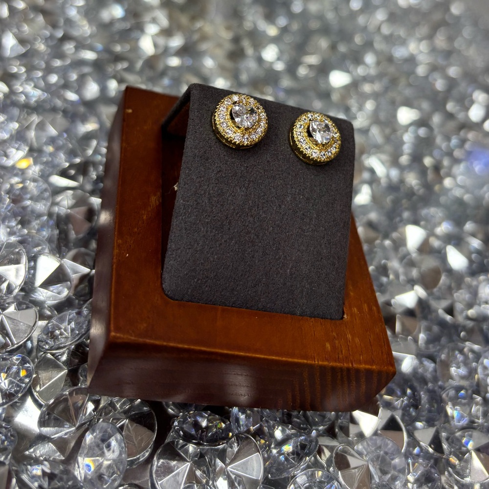 Heart studded gold tone earrings NIp - Picture 3 of 7